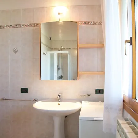 شقة Bright With Two Lovely Terraces