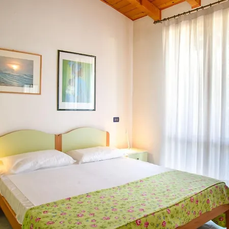 Bright With Two Lovely Terraces Lejlighed